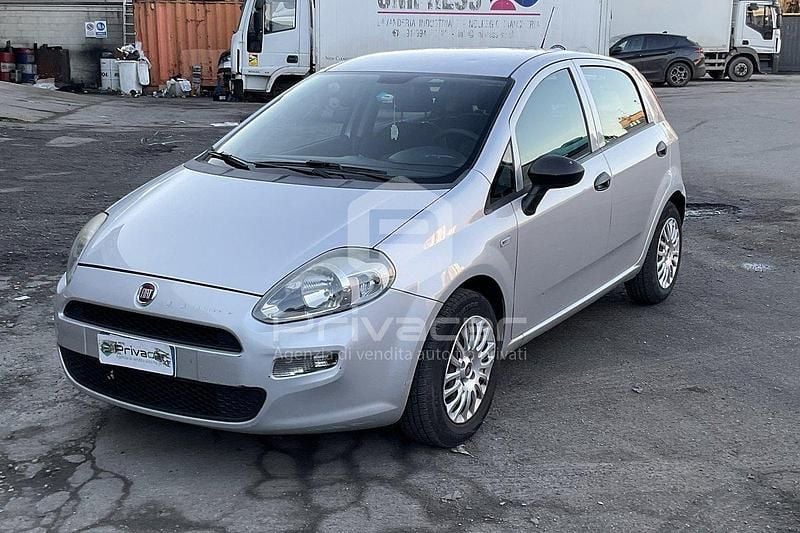 Usata Fiat Punto Street 69 CV (50 kW) 2018 Grigio Berlina