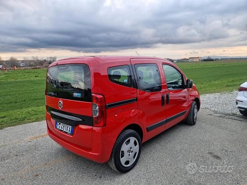 Usata Fiat Qubo Lounge 77 CV (56 kW) 2016 Rosso Monovolume