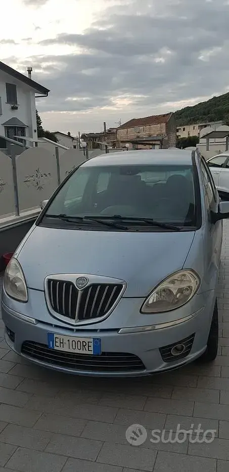 Usata Lancia Musa 95 CV (69 kW) 2011 Blu Monovolume