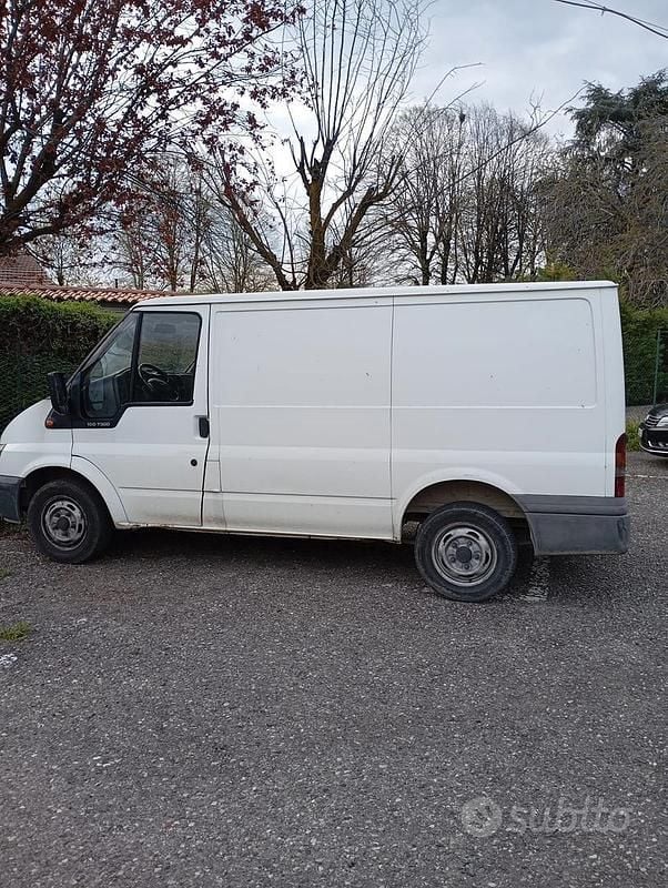 Usata Ford Transit 101 CV (74 kW) 2000 Bianco Berlina