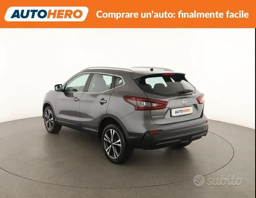 Usata Nissan Qashqai Acenta 140 CV (102 kW) 2021 Grigio SUV