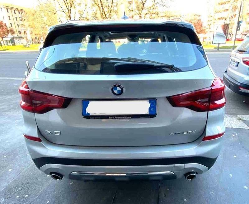 Usata BMW X3 Luxury Line 190 CV (139 kW) 2021 Argento SUV