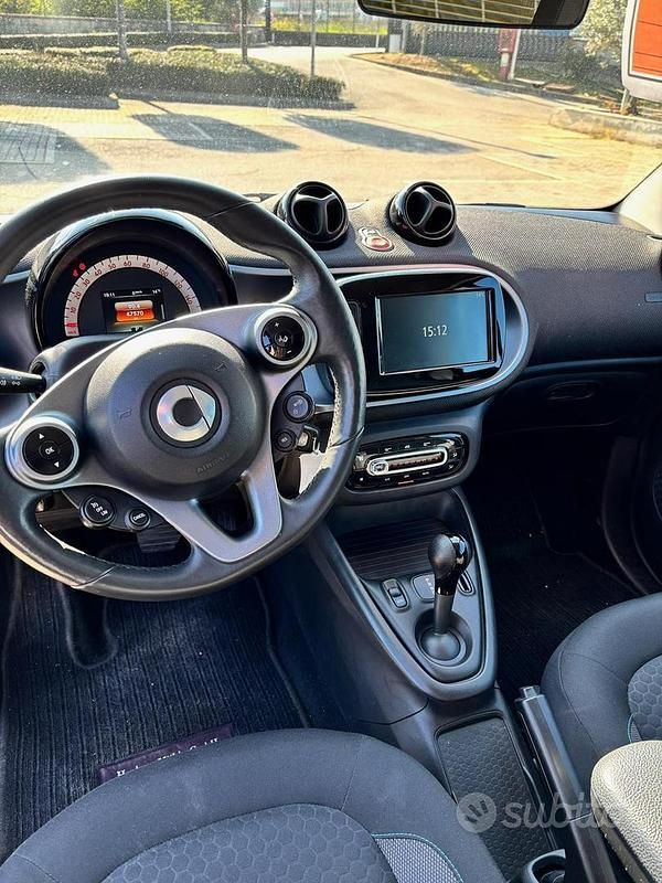 Usata Smart ForTwo Coupé 60 kW (82 CV) 2021 Nero Utilitaria