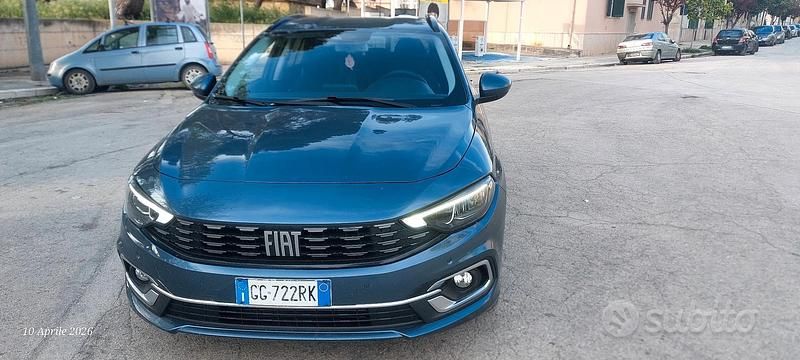 Usata Fiat Tipo Business 130 CV (95 kW) 2021 Verde Station wagon