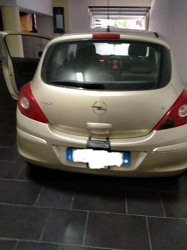 Usata Opel Corsa Cosmo 80 CV (58 kW) 2007 Berlina