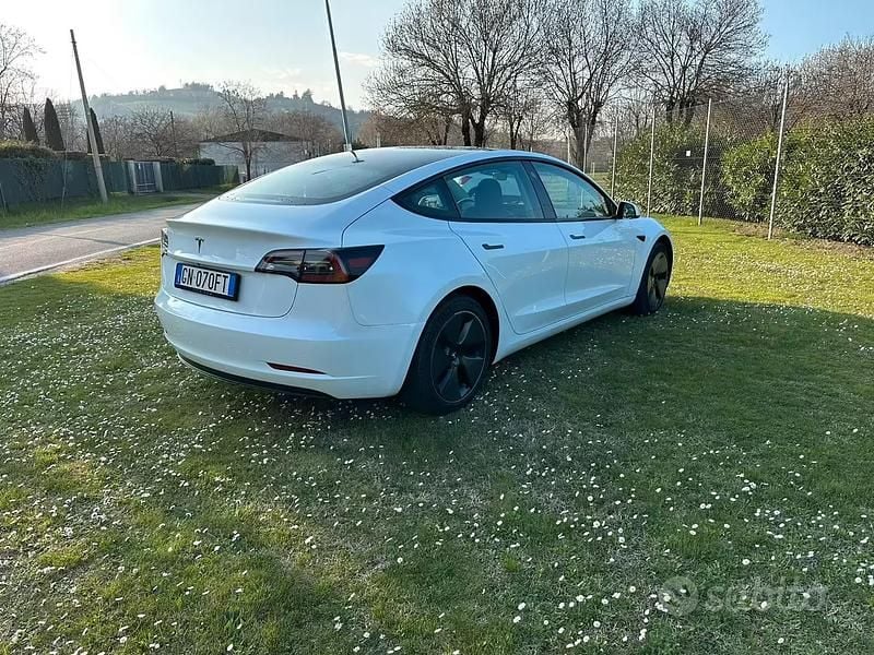 Usata Tesla Model 3 208 kW (283 CV) 2023 Bianco Berlina