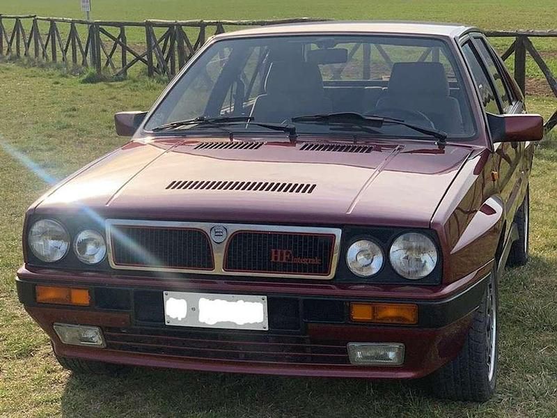 Rosso Usata 1987 Lancia Delta Due volumi | 45.000 € - Immagine 1/4