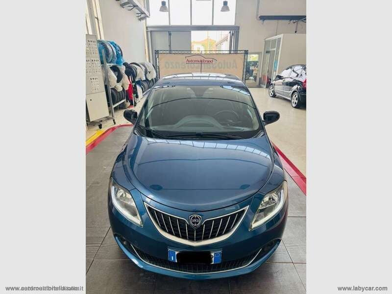 Usata Lancia Ypsilon Silver 69 CV (50 kW) 2021 Other Utilitaria