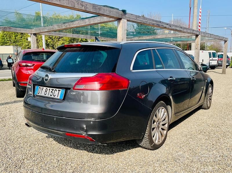 Usata Opel Insignia 160 CV (117 kW) 2009 Grigio Station wagon
