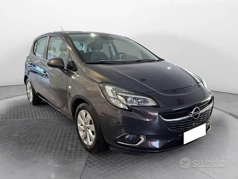 Usata Opel Corsa Cosmo 90 CV (66 kW) 2015 Grigio Berlina