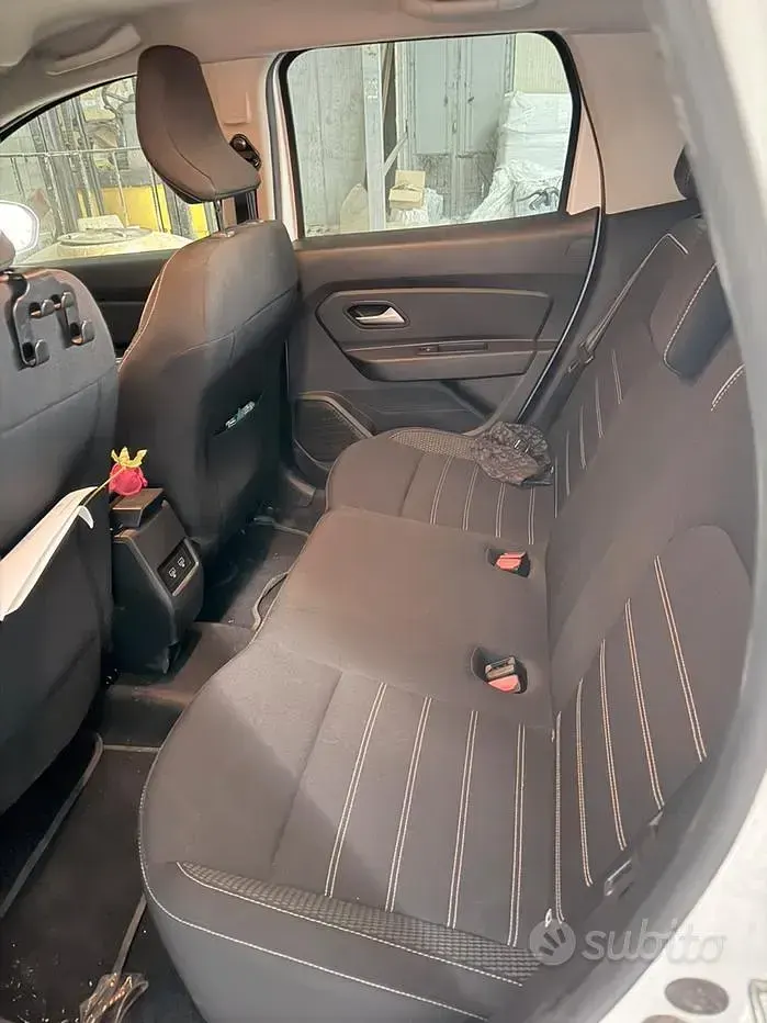 Usata Dacia Duster 116 CV (85 kW) 2023 Bianco SUV
