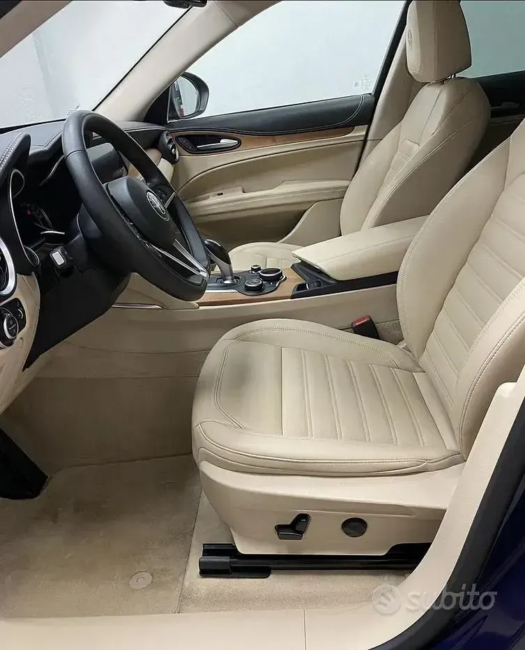 Usata Alfa Romeo Stelvio Executive 210 CV (154 kW) 2018 Bluazzurro SUV
