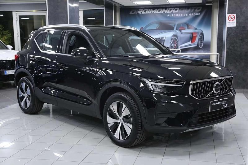 Usata Volvo XC40 Core 180 CV (132 kW) 2023 Nero SUV