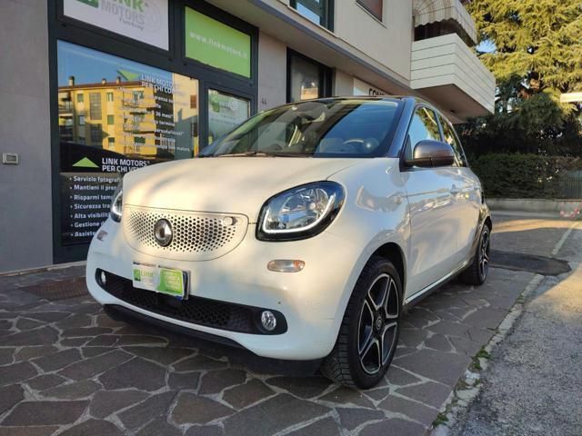 Usata Smart ForFour Pulse 71 CV (52 kW) 2018 Bianco Utilitaria