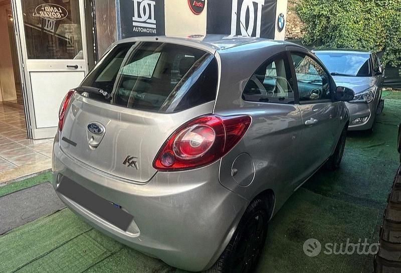 Usata Ford Ka 69 CV (50 kW) 2010 Grigio Berlina