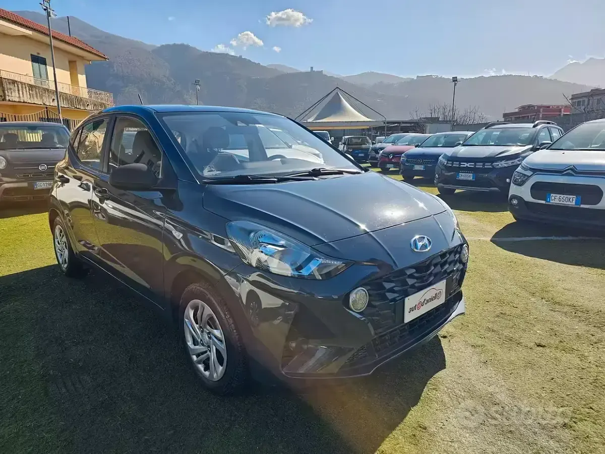 Usata Hyundai i10 Prime 67 CV (49 kW) 2022 Blu Utilitaria