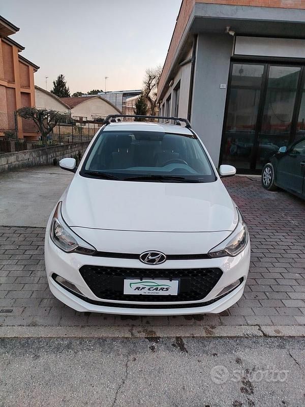 Usata Hyundai i20 Classic 75 CV (55 kW) 2018 Bianco Berlina