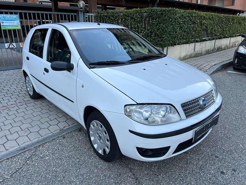 Usata Fiat Punto Dynamic 60 CV (44 kW) 2008 Bianco Berlina
