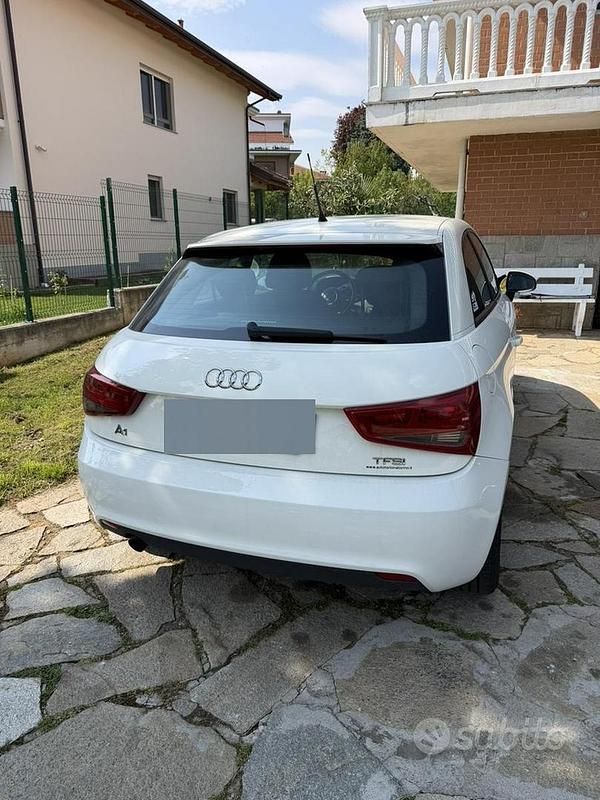 Usata Audi A1 Ambition 86 CV (63 kW) 2011 Bianco Utilitaria