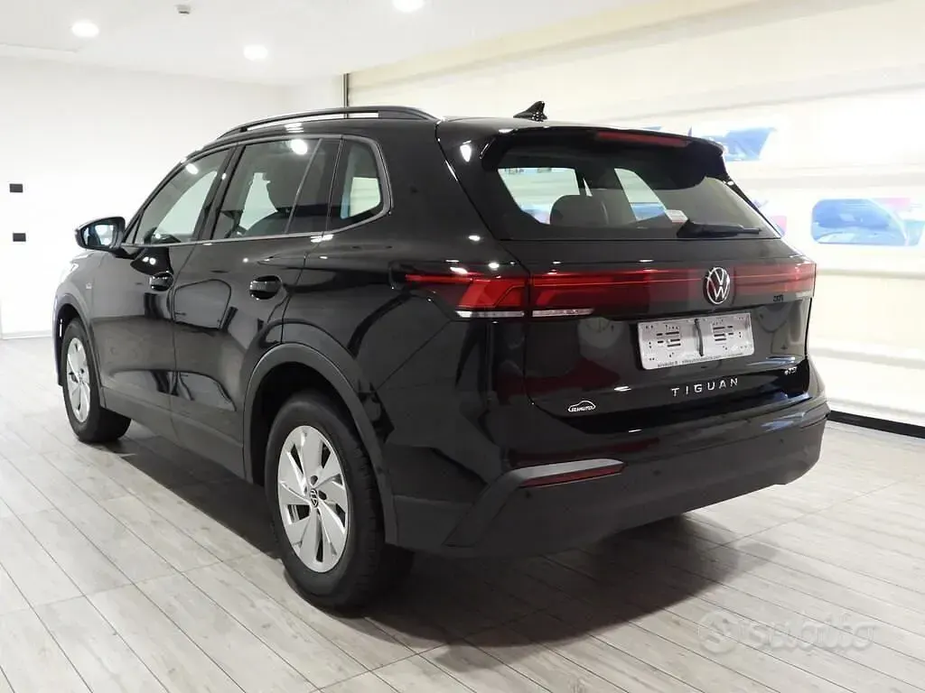 Nuova VW Tiguan Life 150 CV (110 kW) 2026 Grigio SUV