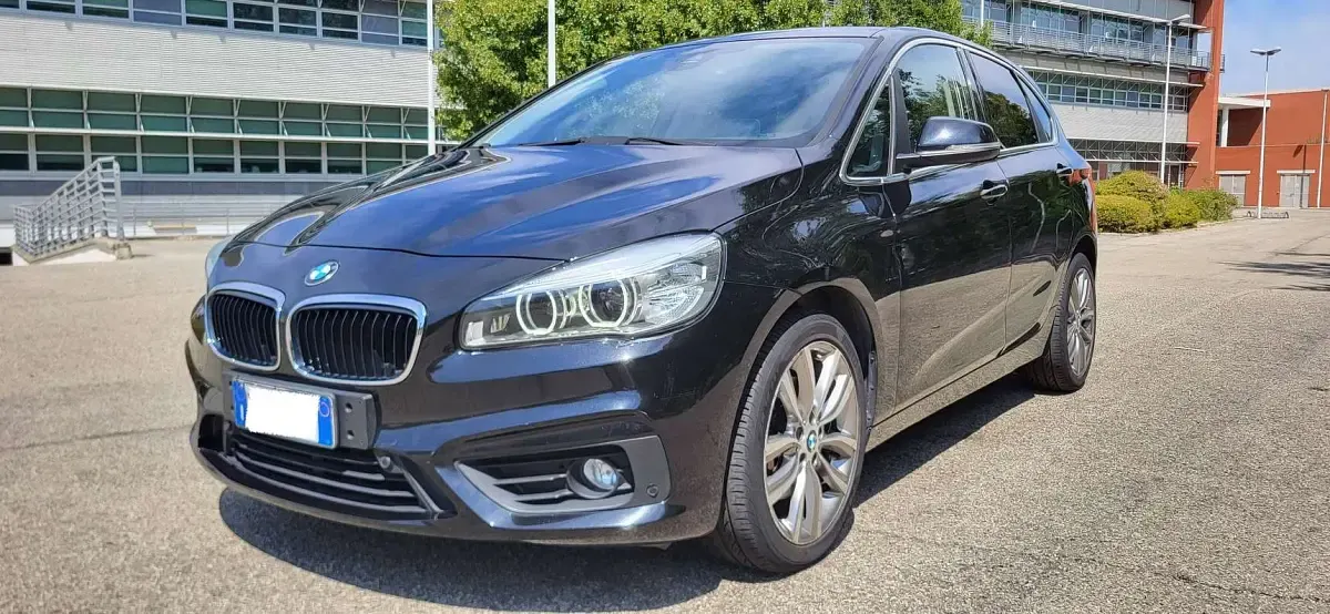 Usata BMW 218 Active Tourer Advantage 136 CV (100 kW) 2014 Nero Monovolume