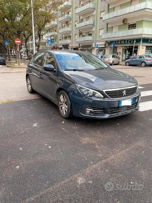 Usata Peugeot 308 110 CV (80 kW) 2019 Berlina