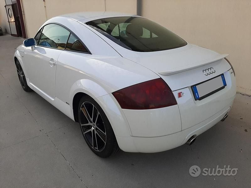 Usata Audi TT 225 CV (165 kW) 1999 Bianco Coupé