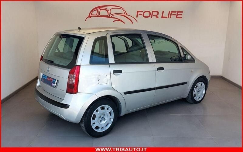 Usata Fiat Idea Dynamic 95 CV (69 kW) 2005 Grigio chiaro Monovolume