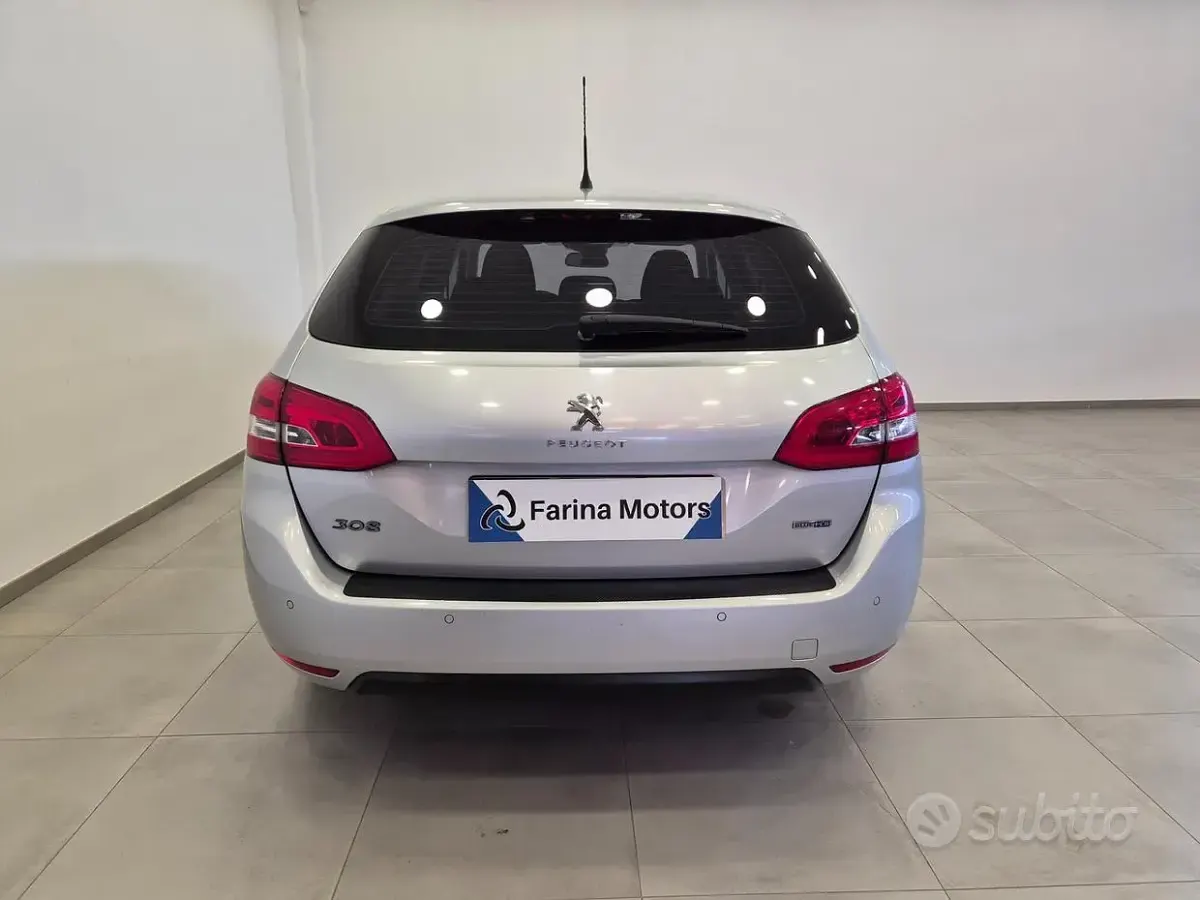 Usata Peugeot 308 SW Active 120 CV (88 kW) 2015 Grigio Station wagon