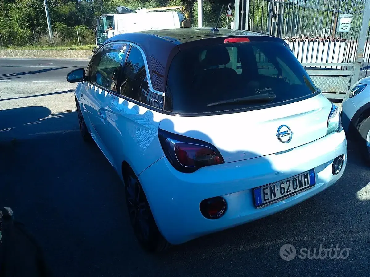 Usata Opel Adam Slam 69 CV (50 kW) 2013 Bianco Utilitaria