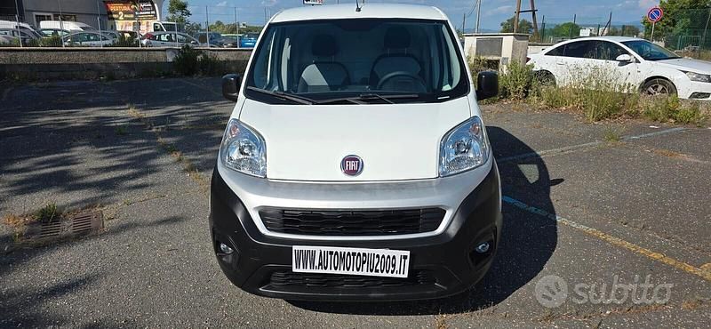 Bianco Usata 2019 Fiat Fiorino Monovolume | 6999 € (Buon prezzo) - Immagine 1/4