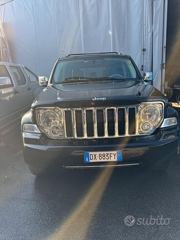 Usata Jeep Cherokee Limited 176 CV (129 kW) 2009 Nero SUV