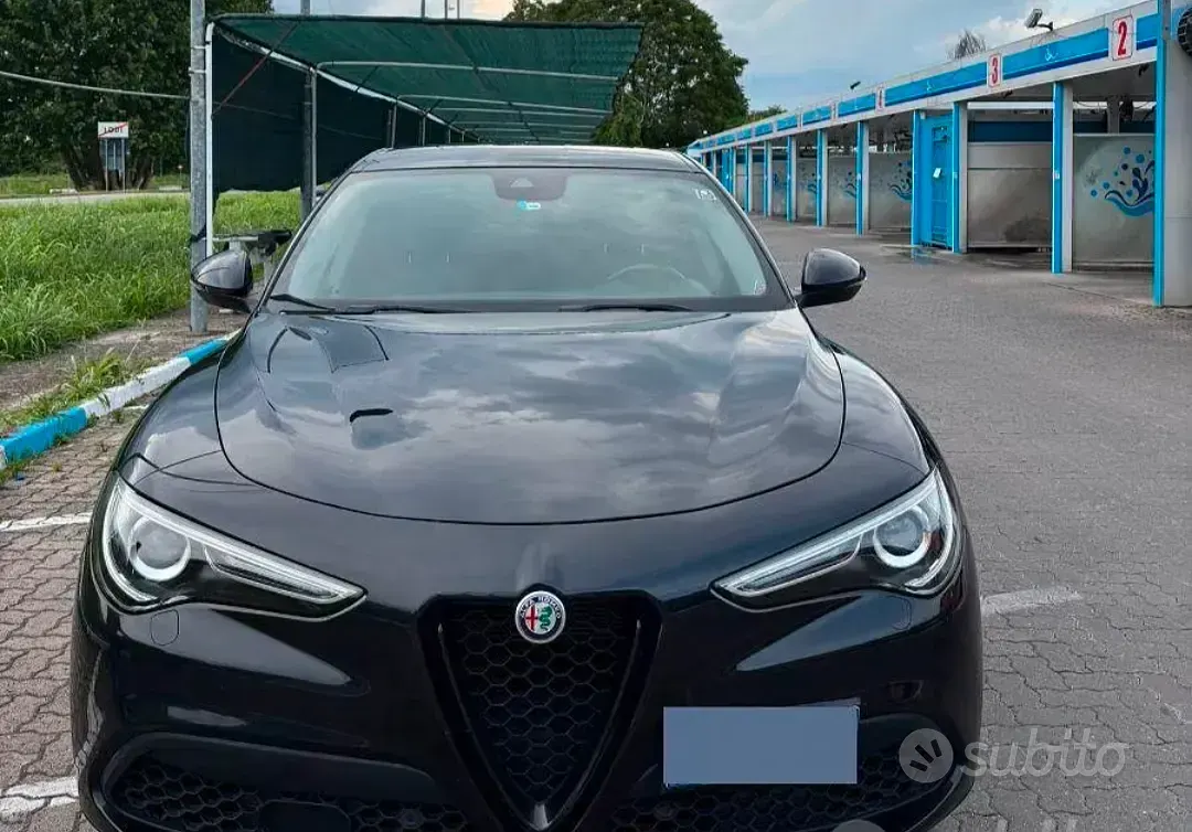 Usata Alfa Romeo Stelvio 190 CV (139 kW) 2021 Nero SUV