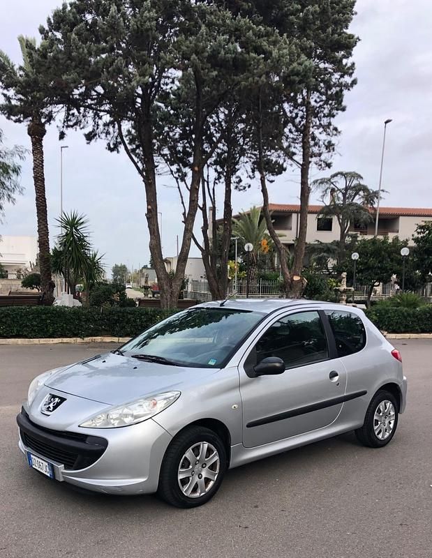 Usata Peugeot 206 59 CV (43 kW) 2009 Grigio Berlina