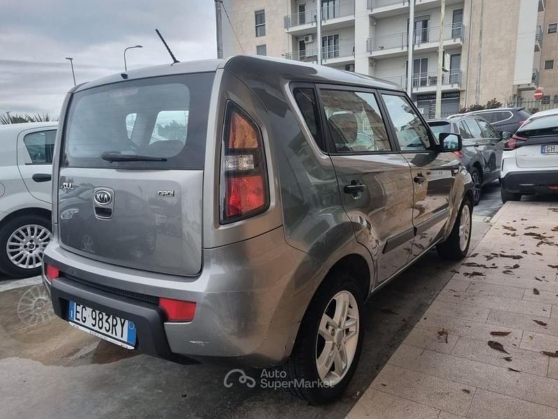 Usata Kia Soul 128 CV (94 kW) 2011 Grigio SUV