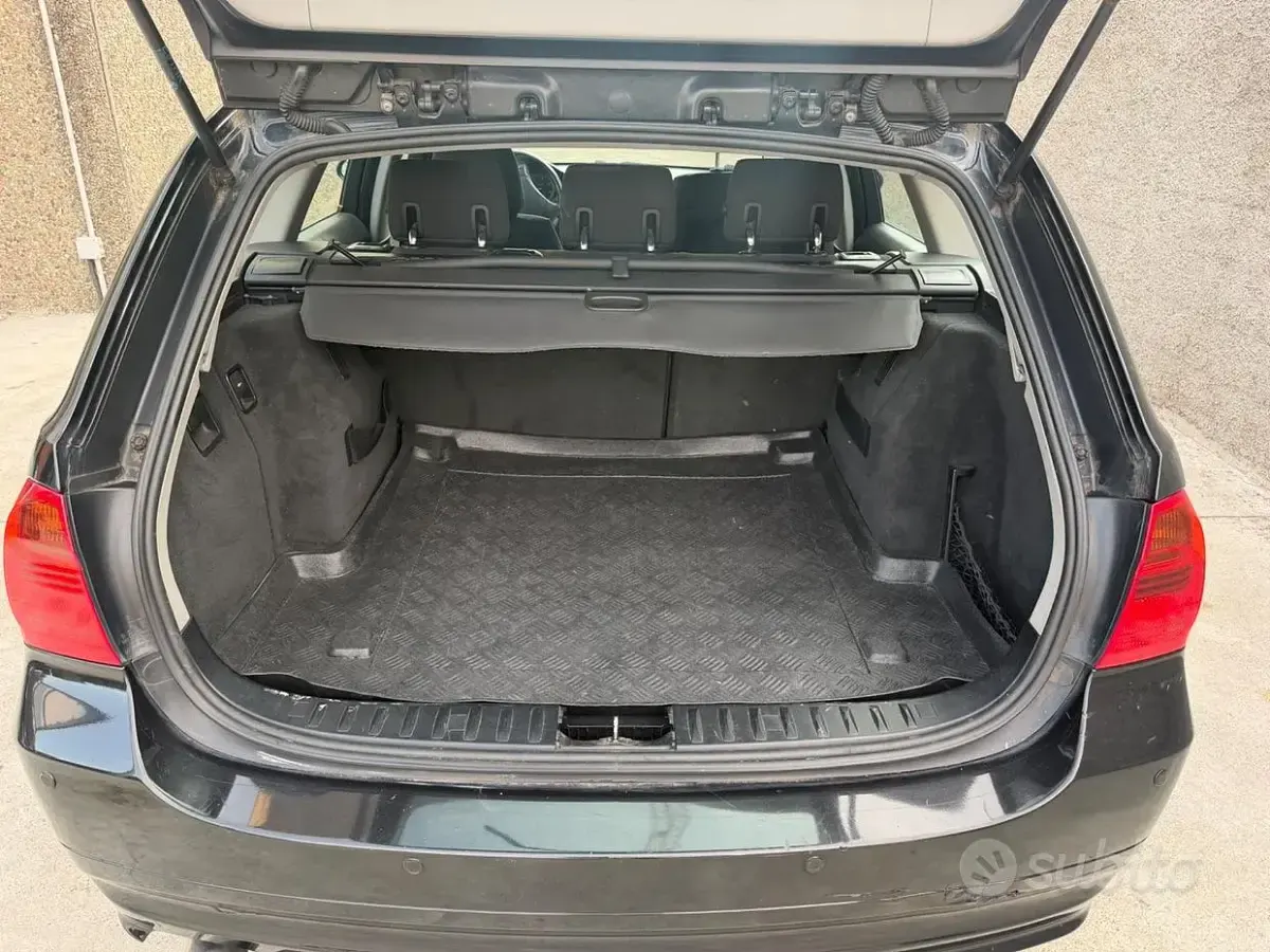 Usata BMW 320 177 CV (130 kW) 2008 Nero Station wagon