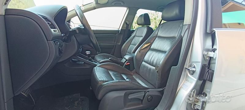 Usata VW Golf VI Sport 140 CV (102 kW) 2008 Grigio Utilitaria