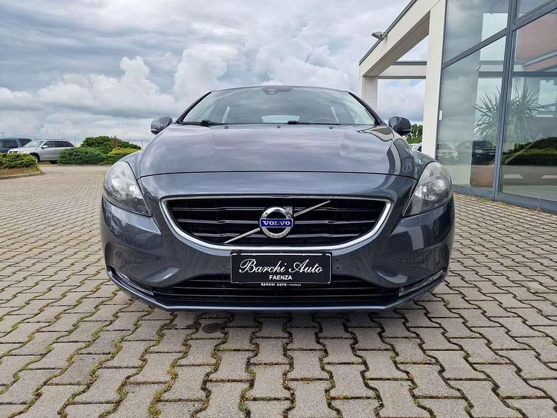 Grigio Usata 2013 Volvo V40 Momentum Station wagon | 6900 € (Molto cara) - Immagine 1/4