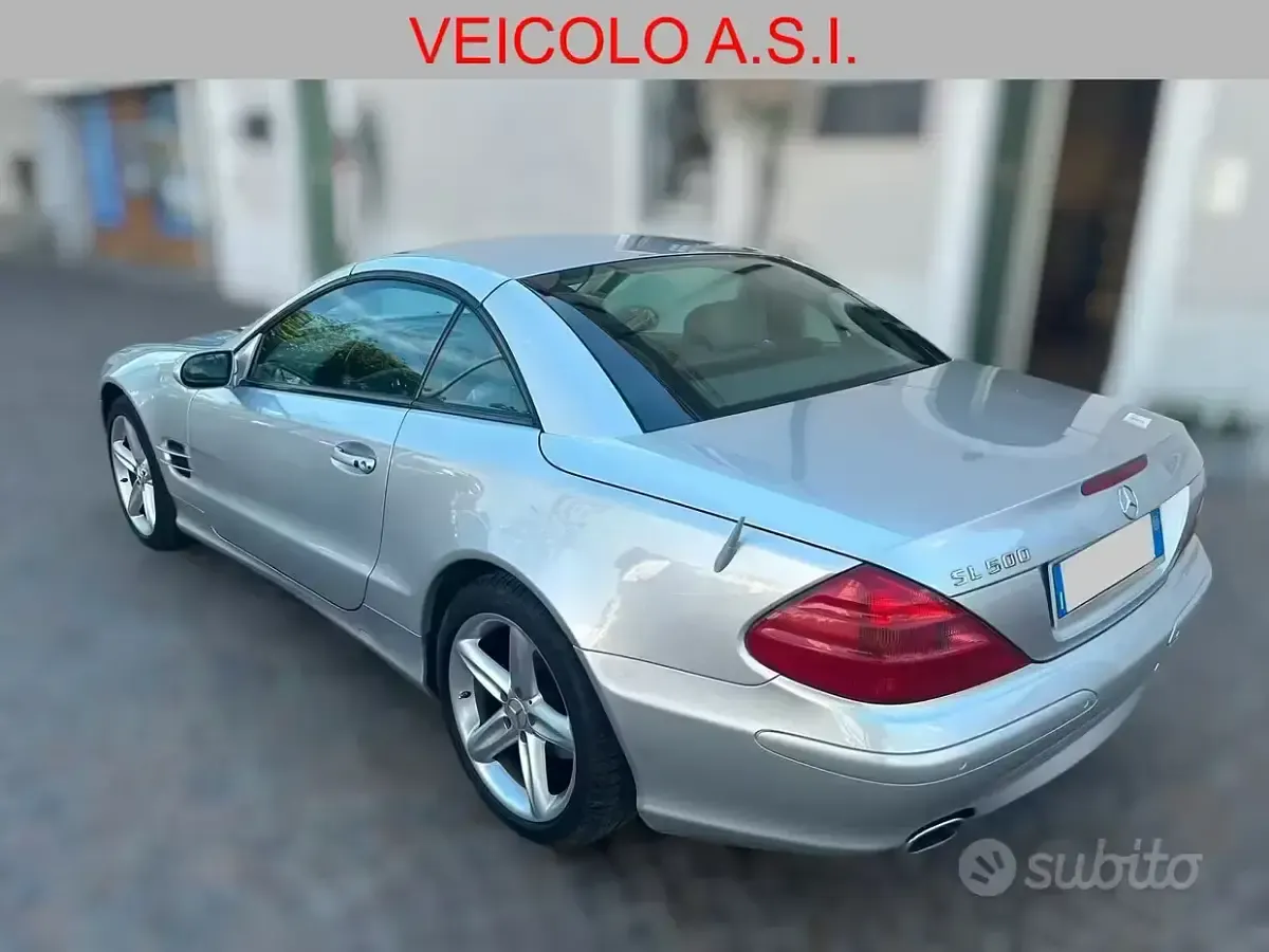 Usata Mercedes SL500 306 CV (225 kW) 2004 Grigio Cabrio