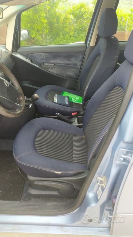 Blu Usata 2008 Lancia Musa Monovolume | 2200 € (Super prezzo) - Immagine 1/4