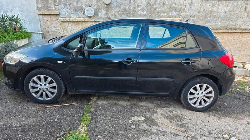 Nero Usata 2008 Toyota Auris Tre volumi | 3700 € - Immagine 1/4