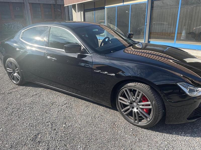 Usata Maserati Ghibli 275 CV (202 kW) 2016 Nero Berlina