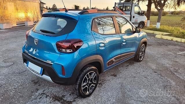 Usata Dacia Spring Comfort Plus 33 kW (45 CV) 2022 Blu Utilitaria