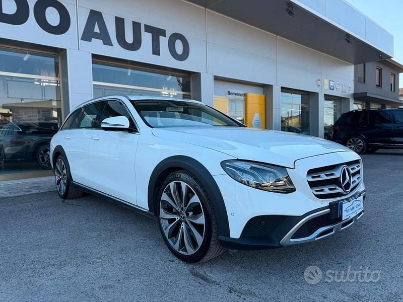 Usata Mercedes E220 All-Terrain 194 CV (142 kW) 2019 Bianco Station wagon