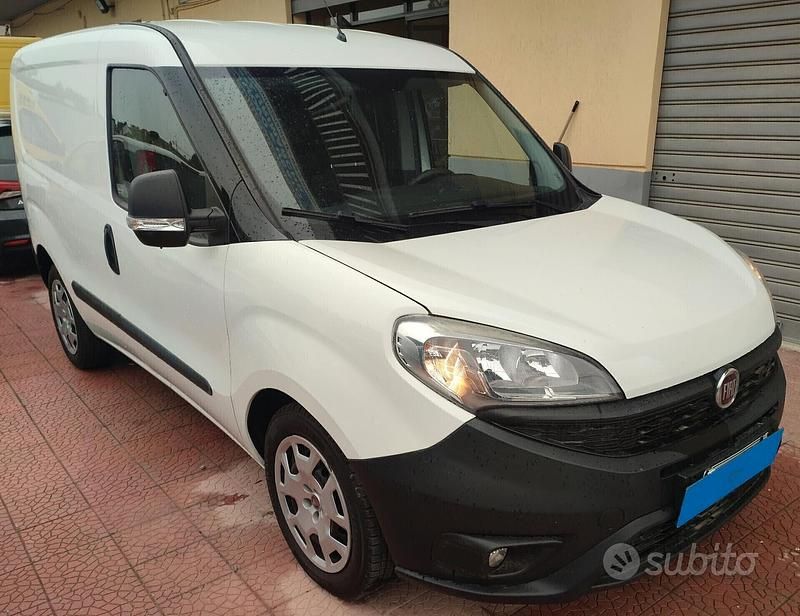 Usata Fiat Doblò Pop 120 CV (88 kW) 2017 Bianco Monovolume