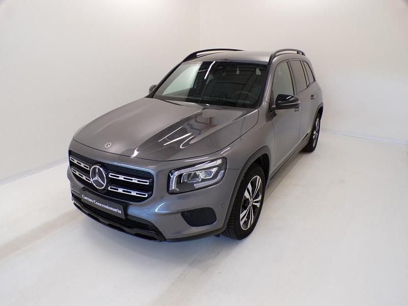 Usata Mercedes GLB200 150 CV (110 kW) 2023 Grigio montagna SUV