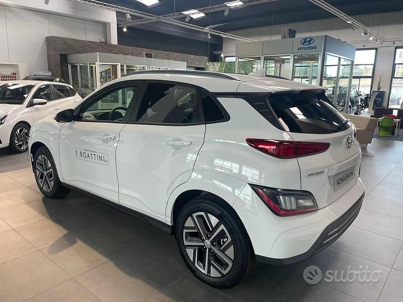 Usata Hyundai Kona 38 kW (53 CV) 2022 Bianco SUV