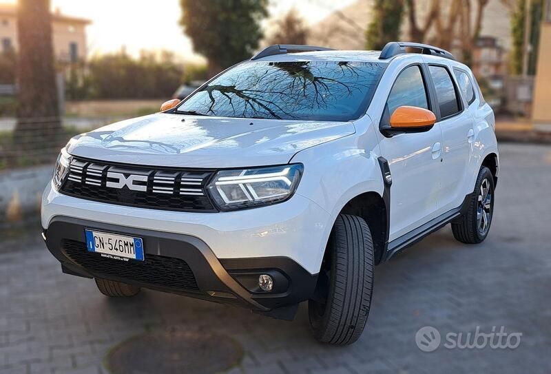 Bianco Usata 2023 Dacia Duster Journey SUV | 17.500 € (Buon prezzo) - Immagine 1/4