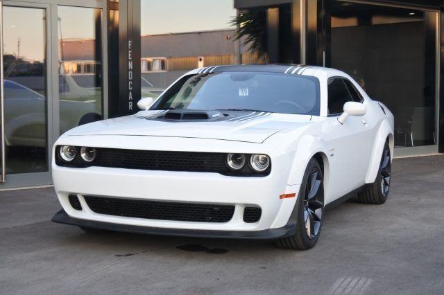 Usata Dodge Challenger 373 CV (274 kW) 2019 Biancowhite knucklerosso Coupé