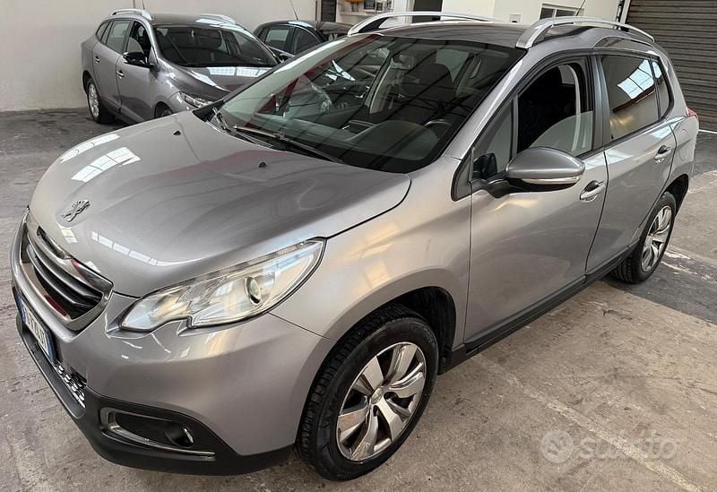 Usata Peugeot 2008 Active 100 CV (73 kW) 2016 Grigio SUV